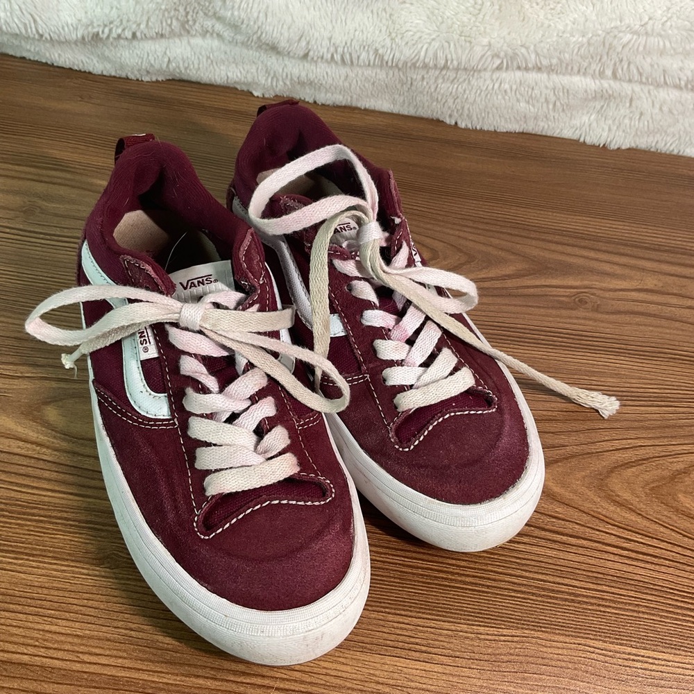Vans Burgundy Sneakers women's size 6 or men’s 4.5